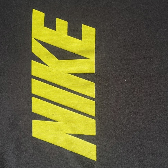 Nike Dri-fit Black T-shirt size Large - Picture 2 of 3